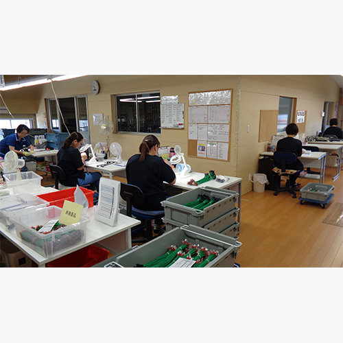 導通・目視検査室